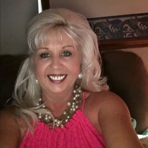 Meet your Posher, Angie